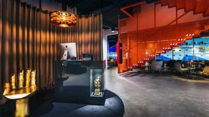 Bên trong khách sạn công nghệ cao của Ronaldo