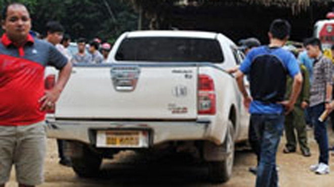 Phát hiện 'tiền khủng' buôn ma túy trên xe biển nước ngoài