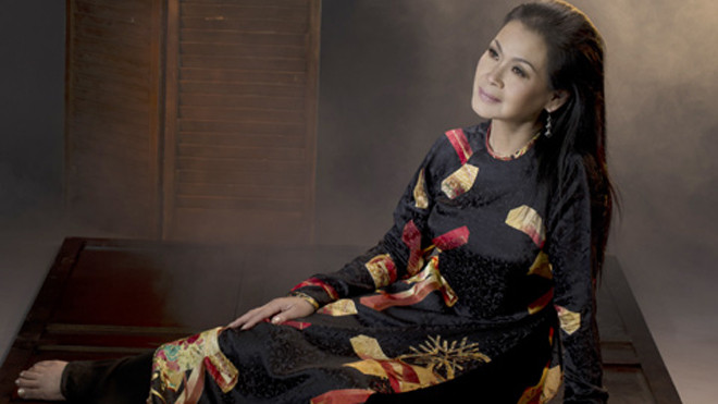 Nữ danh ca Khánh Ly.