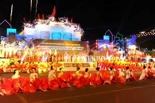 Lễ hội Hoa Phượng Đỏ-Hải Phòng 2016 với chủ đề “Hải Phòng-Nối vòng tay bè bạn” 