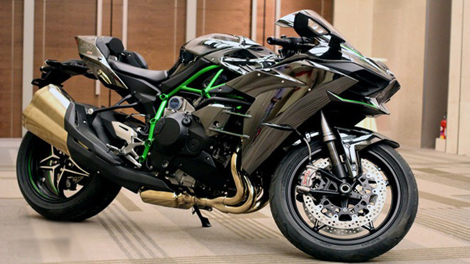 Tên tuổi Nhật Bản vừa giới thiệu siêu môtô Ninja H2 được nhập khẩu chính hãng cùng mức giá 1,065 tỷ đồng. Xe lên kệ trong quý III tại Việt Nam.