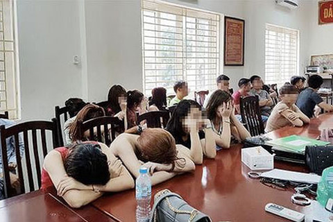 Tang vật và các nghi phạm liên quan