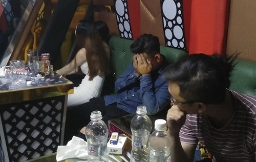 Nhóm thanh niên bị bắt giữ khi sử dụng ma túy