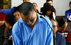 "Yêu râu xanh" tại tòa