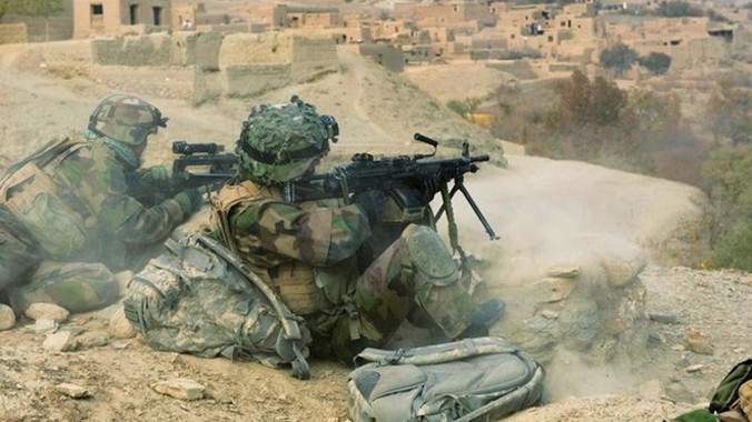 Lính Lê dương Pháp được trang bị các loại vũ khí uy lực, giúp đảm trách nhiệm vụ phản ứng nhanh của Quân đội Pháp. Ảnh: Business Insider.