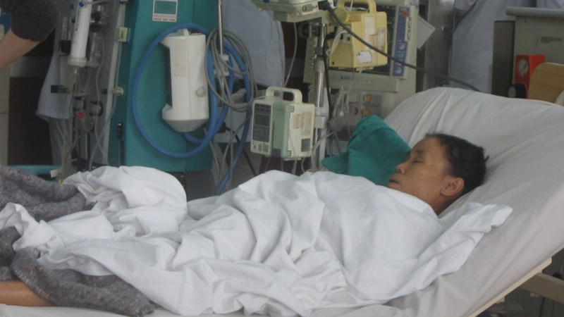 Bà Vũ Thị Hồi và chồng phải ở trong lán rừng trước khi trúng độc.