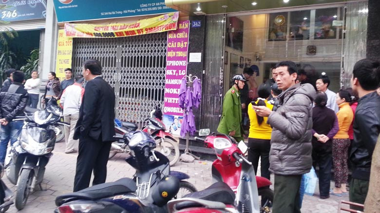 Hiện trường vụ bắt cóc con tin.