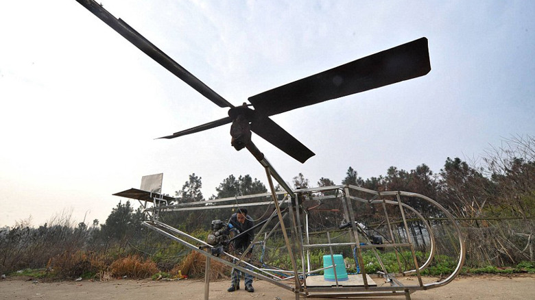 Nông dân chế máy bay trực thăng