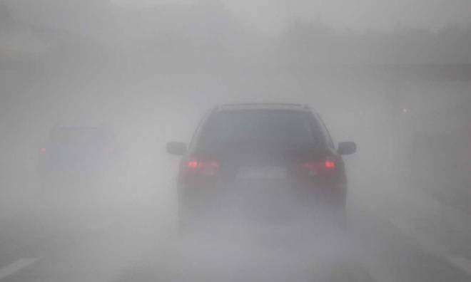 Làm thế nào để lái xe an toàn trong sương mù?