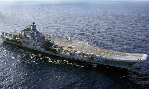 Tàu sân bay Đô đốc Kuznetzov của Nga.