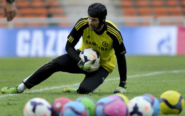 khả năng Cech bất đắc dĩ phải rời Chelsea
