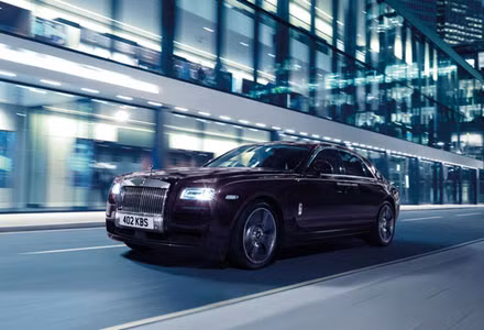 Rolls-Royce tung Ghost động cơ V12 đặc biệt 