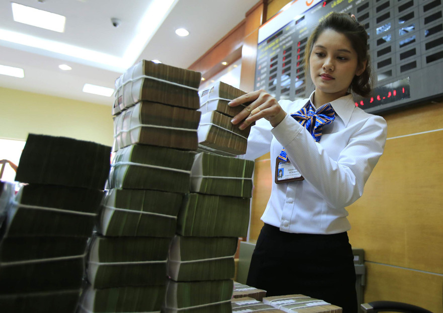 Doanh nghiệp đẩy mạnh phát hành trái phiếu là cách huy động vốn thay vì trông vào vay vốn ngân hàng. Ảnh minh họa