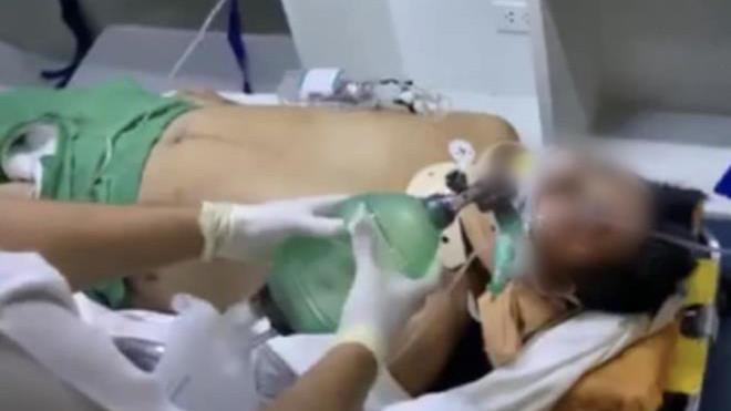 Anh Q. đang cấp cứu tại bệnh viện. 