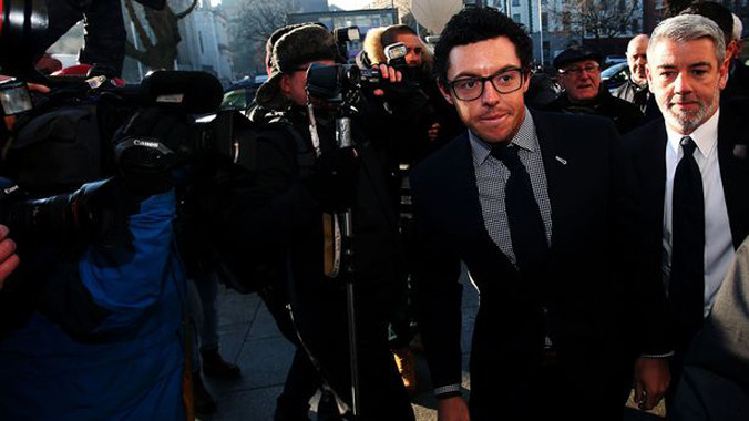 McIlroy phải bồi thường 13 triệu bảng cho công ty cũ.