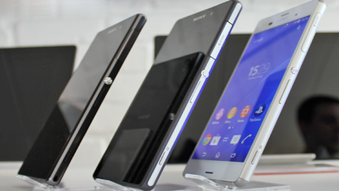 Nhiều model cao cấp của Sony liên tiếp giảm giá trong những tháng đầu năm 2015.