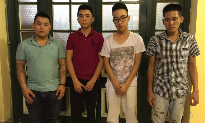 Bắt nhóm đối tượng đua xe trái phép quanh hồ Gươm