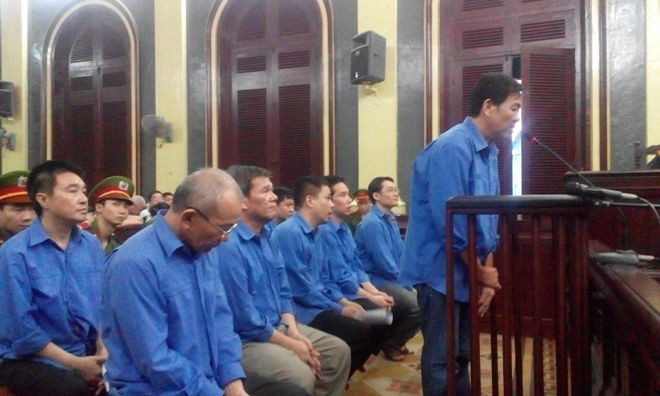 Bị cáo Thái Cường khai nhận tổng giám đốc Dương Thanh Cường sai đâu thì làm đấy. Ảnh Việt Văn.