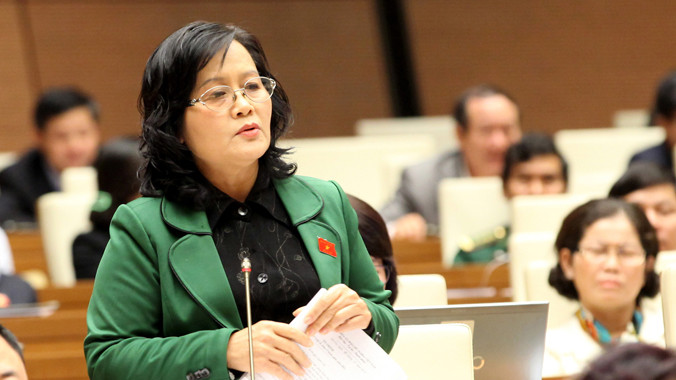 ĐB Trần Thị Quốc Khánh (Hà Nội) phát biểu ngày 21/11. Ảnh: Như Ý.