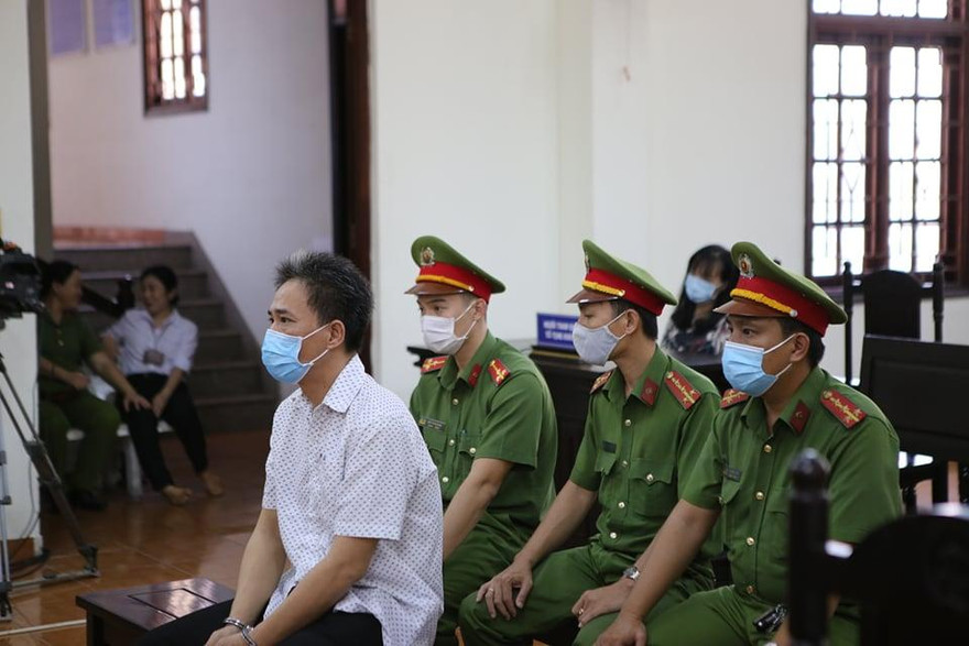 Cựu công chức Văn phòng UBND TPHCM - bị cáo Quách Duy tại phiên tòa.