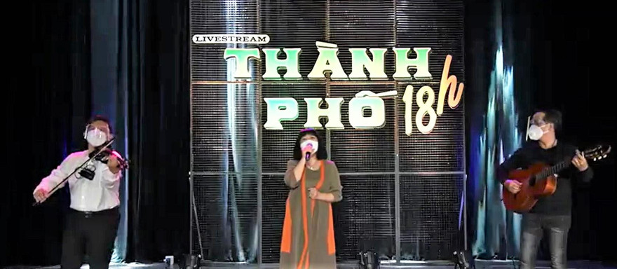 Danh ca Cẩm Vân hát 'Thành phố tình yêu và nỗi nhớ' sau 18h