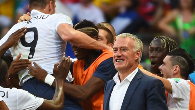 HLV Deschamps hân hoan với vé vào tứ kết