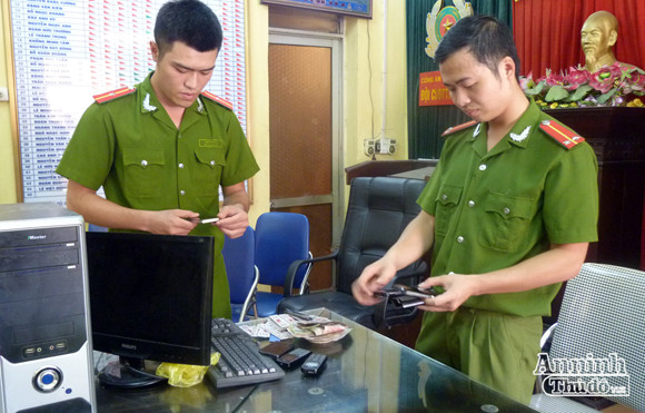  Một đêm bắt 2 ổ cá độ bóng đá 