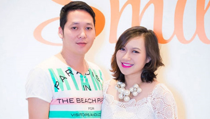 Vợ chồng ca sĩ Khánh Linh.