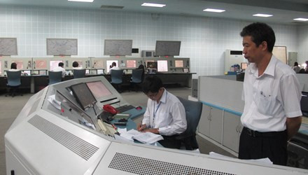 Khu vực điều hành của Trung tâm Kiểm soát bay đường dài Hồ Chí Minh. Ảnh: Sỹ Lực.