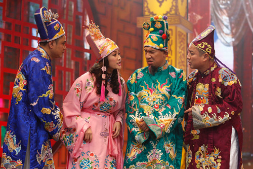 Táo quân 2017 diễn màn cách chức quan lạm quyền