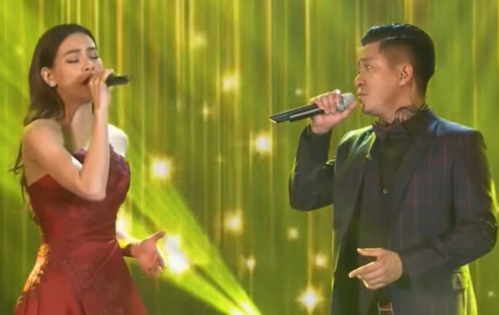 Tuấn Hưng và Hồ Ngọc Hà tái hợp trên sân khấu.