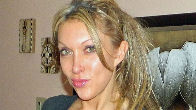 Laura trẻ hơn rất nhiều so với tuổi thật.