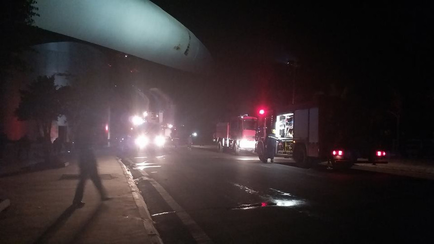 Xe cứu hoả có mặt tại hiện trường 