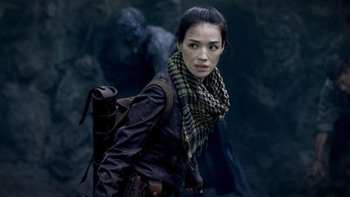 Thư Kỳ đóng phim hành động.