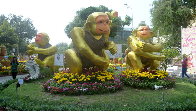 Tiền Giang: Rộn ràng trên đường hoa tết