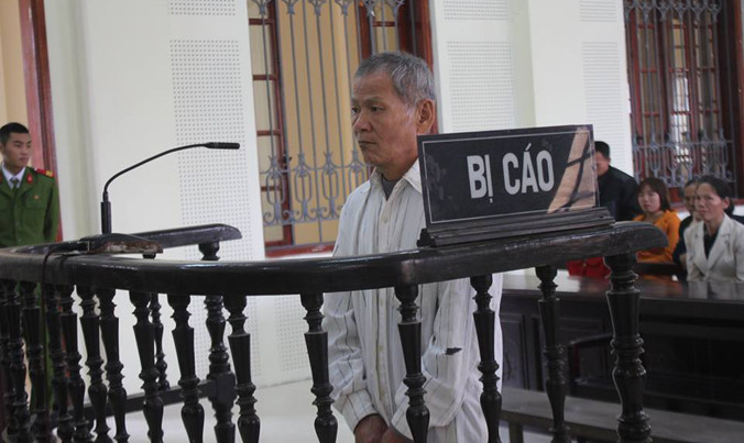 Bị cáo Nguyễn Văn Đào trước vành móng ngựa.