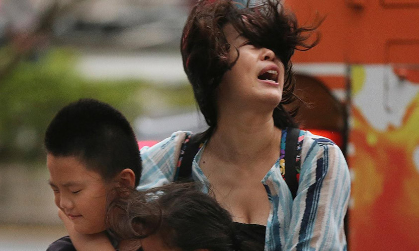 Người dân chạy bão 