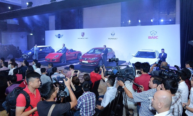 9 mẫu xe được mang tới buổi họp báo để trưng bày