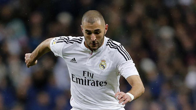 Man Utd trả 55 triệu euro cho Benzema