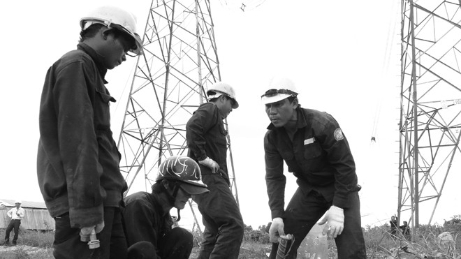 Năm 2014, EVN SPC phấn đấu cung cấp đủ điện cho toàn miền Nam. Ảnh: Phong Cầm