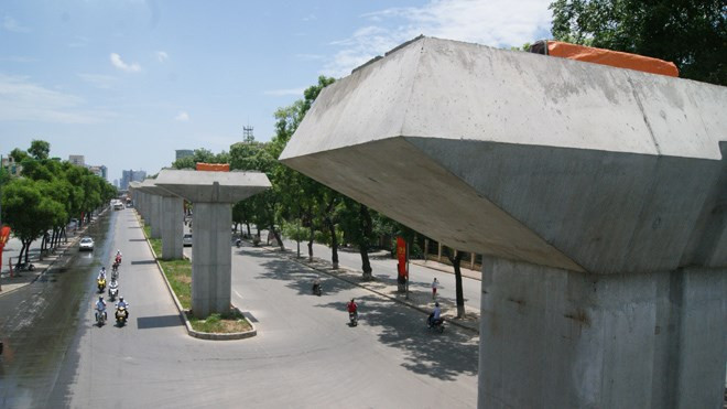 Dự án đường sắt Cát Linh - Hà Đông đang được thi công (đoạn trên đường Nguyễn Trãi - Thanh Xuân - Hà Nội). Ảnh: Lê Việt 