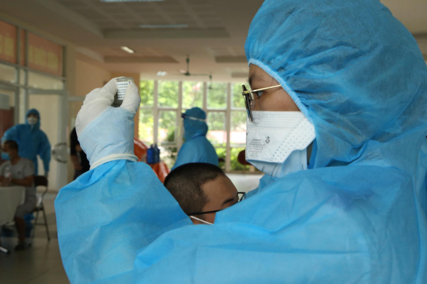 Tối 4/6, thêm 92 ca mắc mới COVID-19