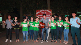  Hội "Tình yêu người lính trong tôi" giao lưu với các chiến sỹ