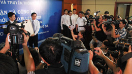  Truyền thông trong và ngoài nước đặc biệt quan tâm sự kiện giới thiệu bộ Atlas thế giới này