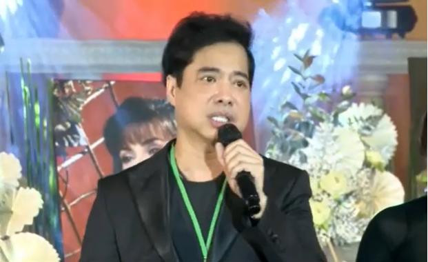 Ngọc Sơn trong lễ cúng 49 ngày của Phi Nhung. 