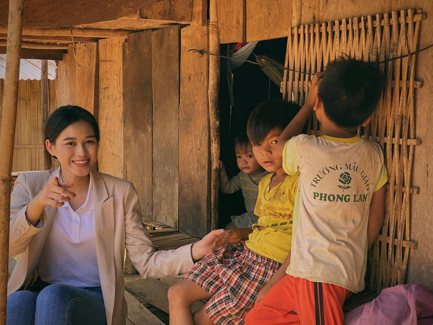 Showbiz 13/11: Hoa hậu Đỗ Thị Hà chia sẻ xúc động về dự án nhân ái mang tới Miss World