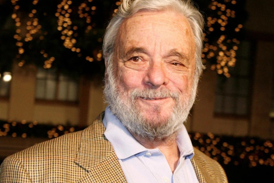 Showbiz 27/11: Huyền thoại Broadway qua đời ở tuổi 91 