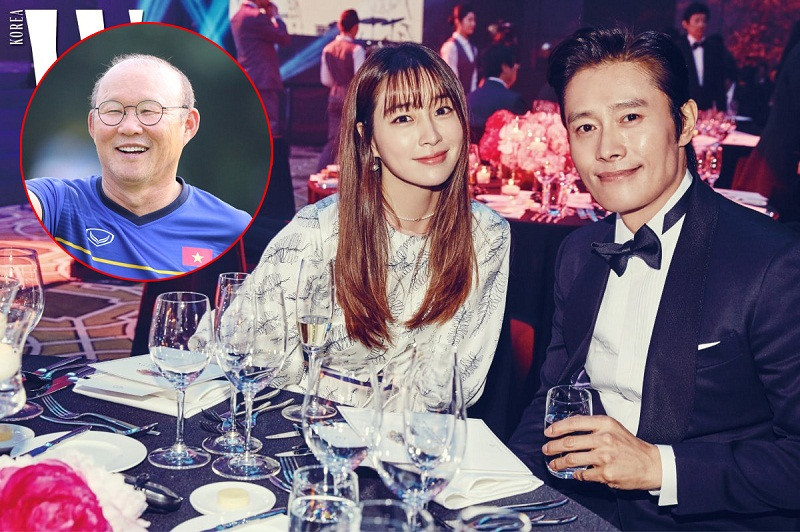 Nữ diễn viên Lee Min Jung gửi lời chúc HLV Park Hang Seo trước trận chung kết lượt về AFF Cup 2018 giữa tuyển Việt Nam và Malaysia.