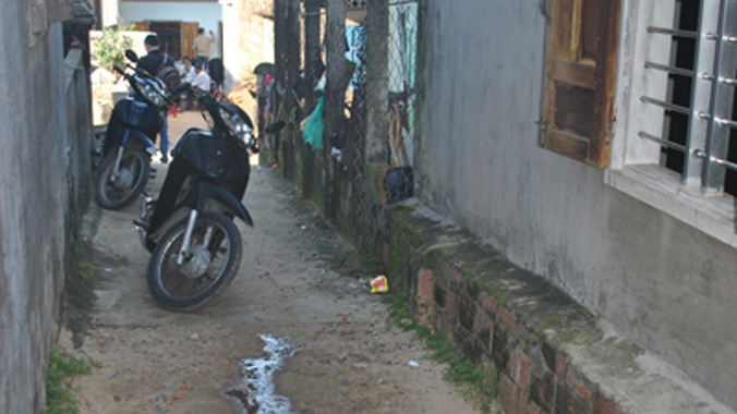 Hiện trường nơi thủ phạm vô cớ giết hàng xóm.