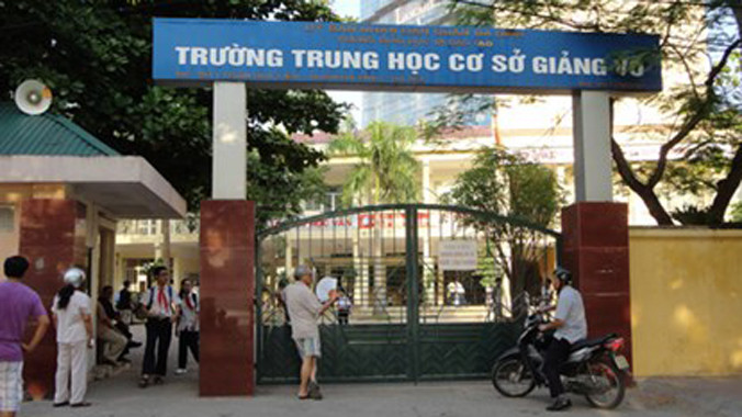 Thông tin người lạ mặt mạo danh phụ huynh đến đón học sinh trường THCS Giảng Võ khiến nhiều người hoang mang.